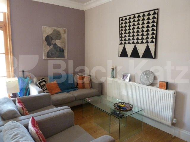 			STUNNING 2 BEDROOM PERIOD CONVERSION, 2 Bedroom, 1 bath, 1 reception Flat			 Stapleton Hall Road, FINSBURY PARK-STROUD GREEN